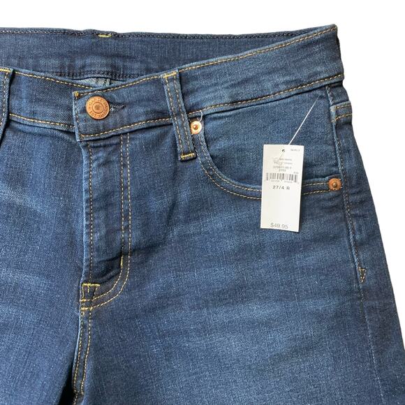 NWT GAP 5" Girlfriend Mid Rise Shorts Size 27/4 - Picture 4 of 6